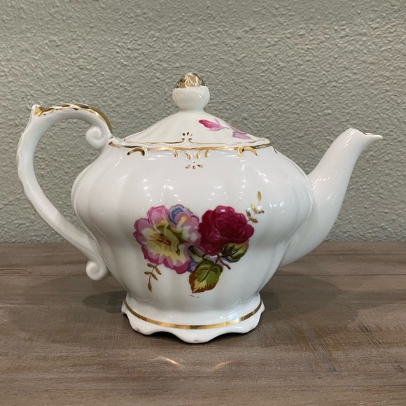RARE & VINTAGE Porcelain Ceramic Musical Teapot Kettle